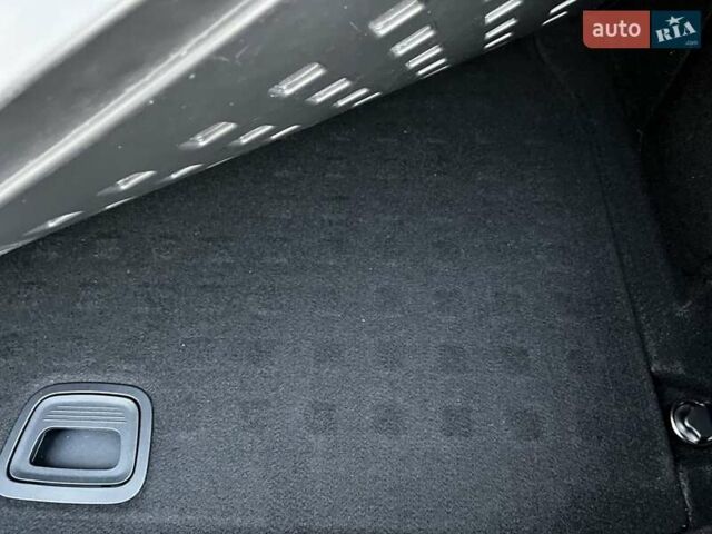 Чорний Мерседес Е-Клас, об'ємом двигуна 1.6 л та пробігом 106 тис. км за 35000 $, фото 35 на Automoto.ua