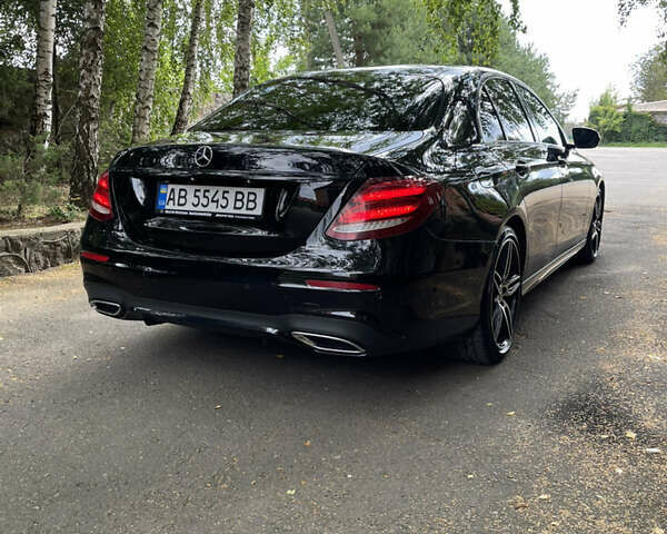 Черный Мерседес Е-Класс, объемом двигателя 1.95 л и пробегом 230 тыс. км за 36000 $, фото 10 на Automoto.ua