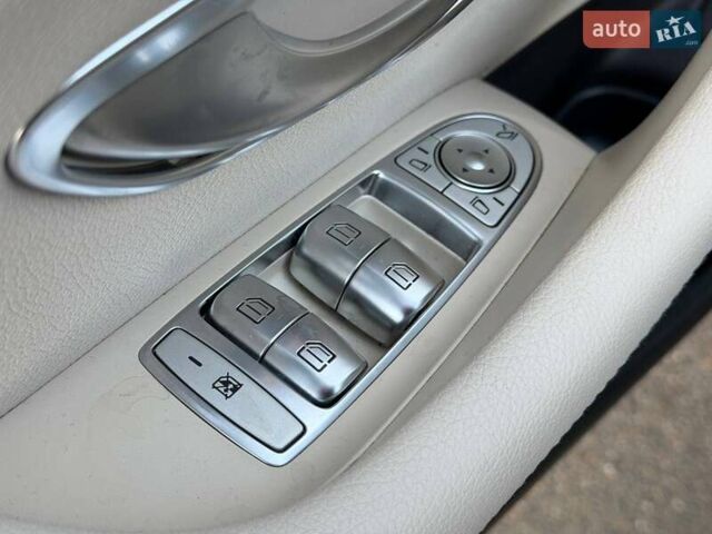 Чорний Мерседес Е-Клас, об'ємом двигуна 3 л та пробігом 152 тис. км за 38000 $, фото 46 на Automoto.ua