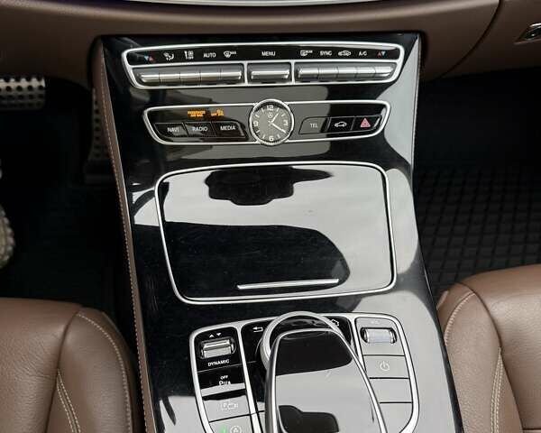 Чорний Мерседес Е-Клас, об'ємом двигуна 1.6 л та пробігом 106 тис. км за 35000 $, фото 25 на Automoto.ua