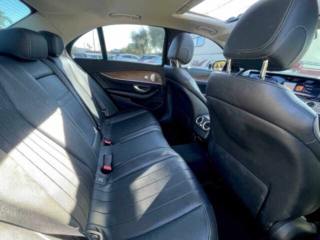 Черный Мерседес Е-Класс, объемом двигателя 2 л и пробегом 59 тыс. км за 6300 $, фото 9 на Automoto.ua