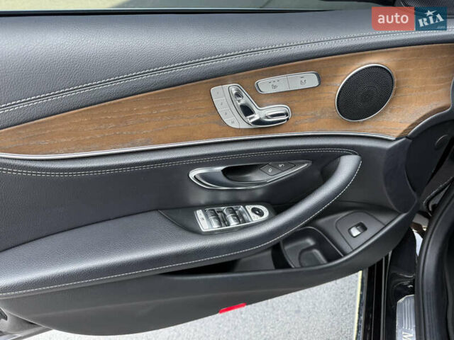 Черный Мерседес Е-Класс, объемом двигателя 2 л и пробегом 145 тыс. км за 28500 $, фото 8 на Automoto.ua