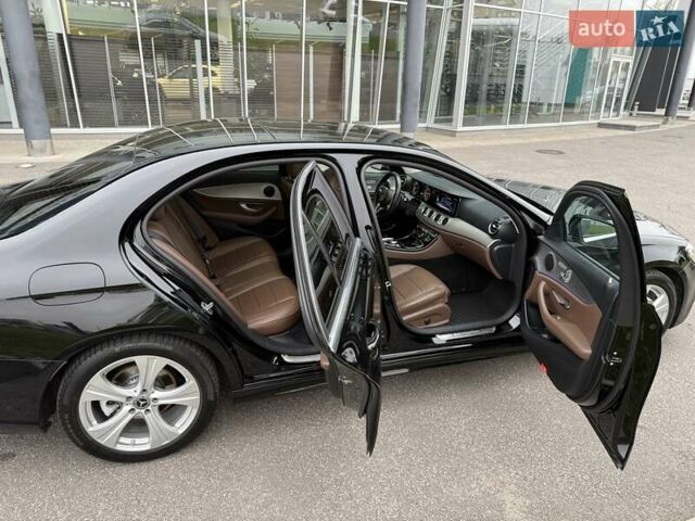 Чорний Мерседес Е-Клас, об'ємом двигуна 1.6 л та пробігом 106 тис. км за 35000 $, фото 13 на Automoto.ua