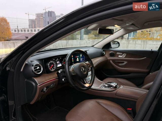 Черный Мерседес Е-Класс, объемом двигателя 1.95 л и пробегом 140 тыс. км за 34500 $, фото 5 на Automoto.ua