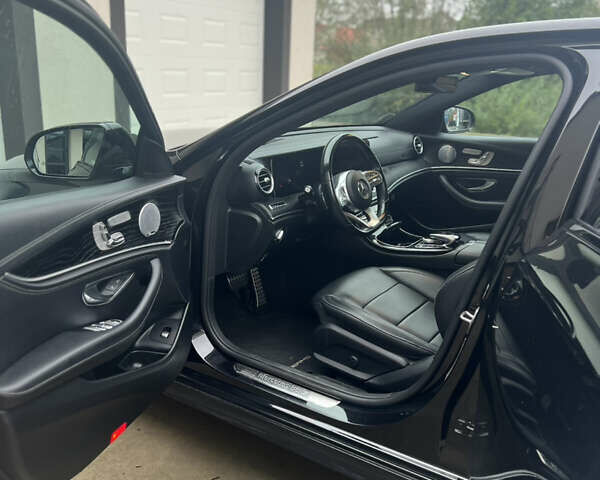 Черный Мерседес Е-Класс, объемом двигателя 2.93 л и пробегом 220 тыс. км за 42899 $, фото 6 на Automoto.ua