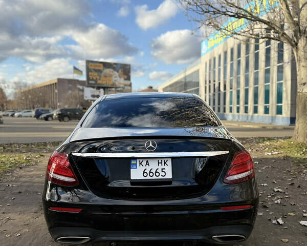 Чорний Мерседес Е-Клас, об'ємом двигуна 3 л та пробігом 154 тис. км за 40500 $, фото 3 на Automoto.ua