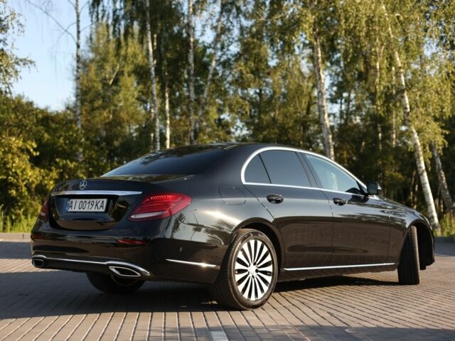 Чорний Мерседес Е-Клас, об'ємом двигуна 3 л та пробігом 62 тис. км за 44900 $, фото 4 на Automoto.ua