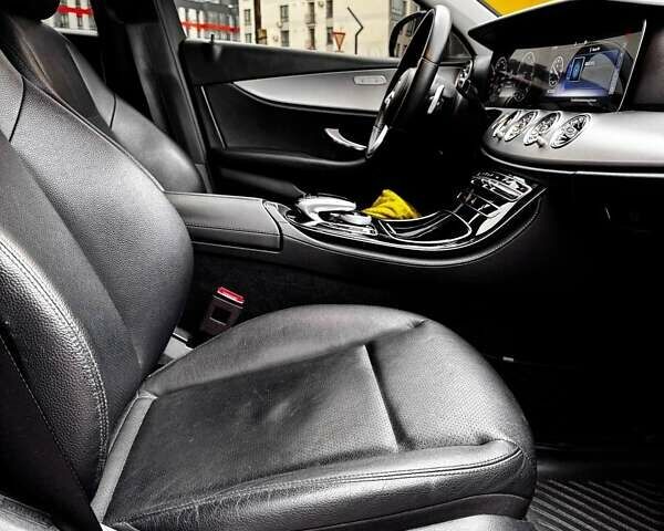 Чорний Мерседес Е-Клас, об'ємом двигуна 2 л та пробігом 405 тис. км за 22800 $, фото 14 на Automoto.ua