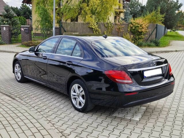 Мерседес Е-Клас 2018 у Кропивницькому (Кіровограді) на Automoto.ua Чорний Мерседес Е-Клас, об'ємом двигуна 2 л та пробігом 89 тис. км за 23000 $, фото 3 на Automoto.ua