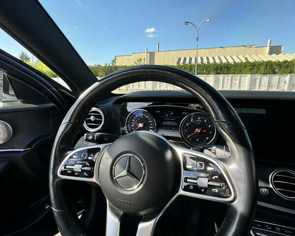 Черный Мерседес Е-Класс, объемом двигателя 1.99 л и пробегом 115 тыс. км за 44900 $, фото 8 на Automoto.ua