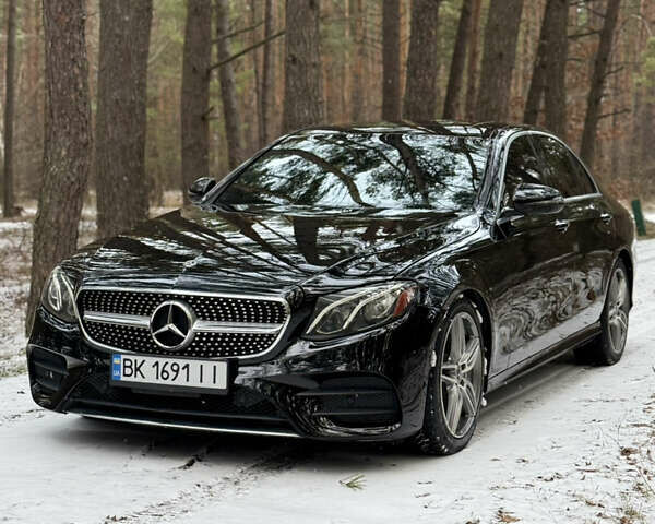 Черный Мерседес Е-Класс, объемом двигателя 1.99 л и пробегом 111 тыс. км за 28800 $, фото 2 на Automoto.ua