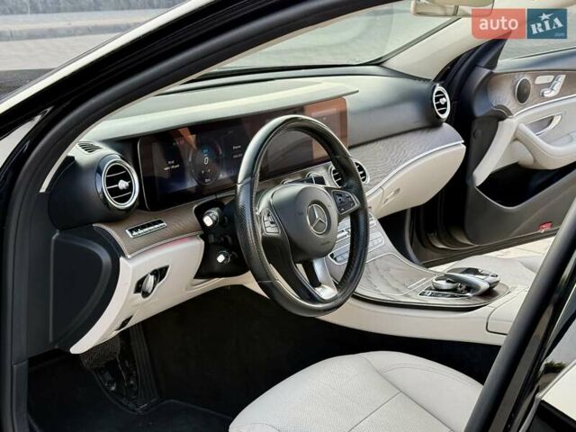 Черный Мерседес Е-Класс, объемом двигателя 2 л и пробегом 113 тыс. км за 33500 $, фото 51 на Automoto.ua