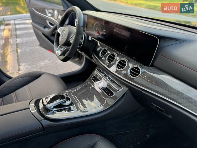 Черный Мерседес Е-Класс, объемом двигателя 3 л и пробегом 30 тыс. км за 55000 $, фото 38 на Automoto.ua