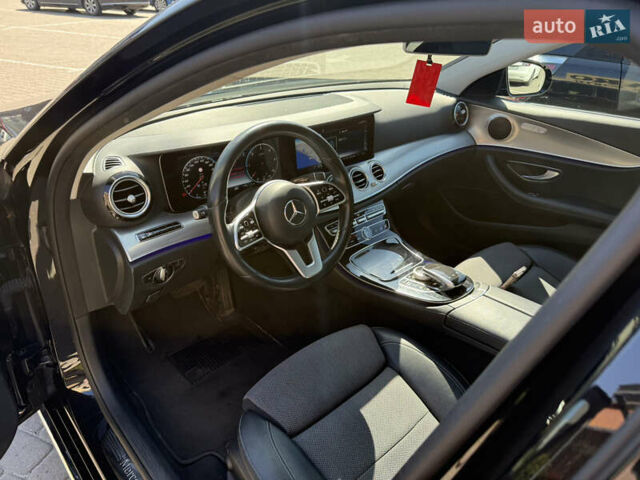 Черный Мерседес Е-Класс, объемом двигателя 1.95 л и пробегом 199 тыс. км за 27600 $, фото 3 на Automoto.ua