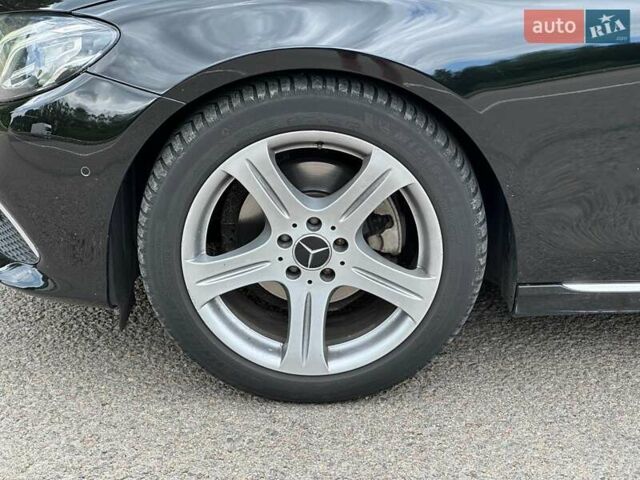 Черный Мерседес Е-Класс, объемом двигателя 1.95 л и пробегом 375 тыс. км за 21899 $, фото 22 на Automoto.ua