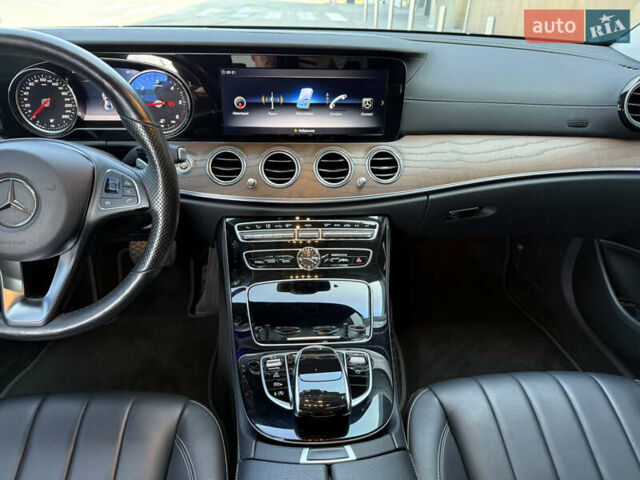 Черный Мерседес Е-Класс, объемом двигателя 2 л и пробегом 145 тыс. км за 28500 $, фото 23 на Automoto.ua