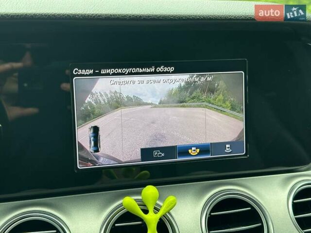 Черный Мерседес Е-Класс, объемом двигателя 1.95 л и пробегом 375 тыс. км за 21899 $, фото 51 на Automoto.ua