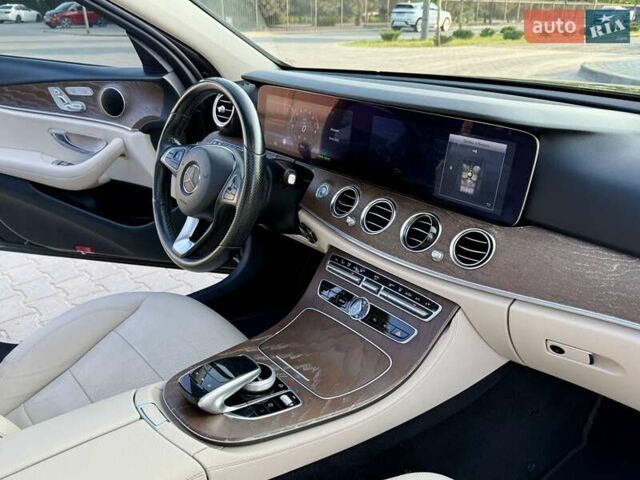 Черный Мерседес Е-Класс, объемом двигателя 2 л и пробегом 113 тыс. км за 33500 $, фото 40 на Automoto.ua