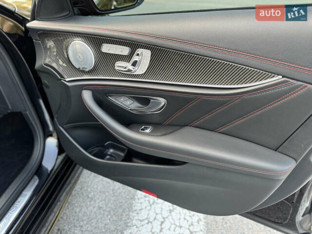 Черный Мерседес Е-Класс, объемом двигателя 3 л и пробегом 30 тыс. км за 55000 $, фото 35 на Automoto.ua