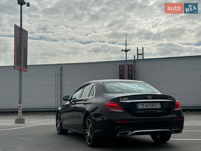 Черный Мерседес Е-Класс, объемом двигателя 2 л и пробегом 87 тыс. км за 32000 $, фото 11 на Automoto.ua