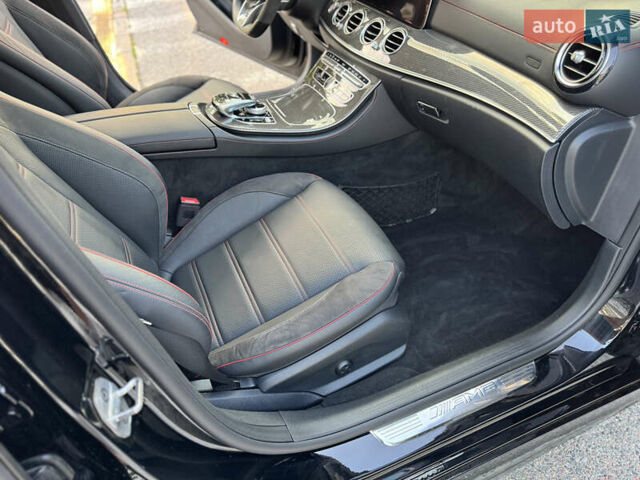 Черный Мерседес Е-Класс, объемом двигателя 3 л и пробегом 30 тыс. км за 55000 $, фото 36 на Automoto.ua
