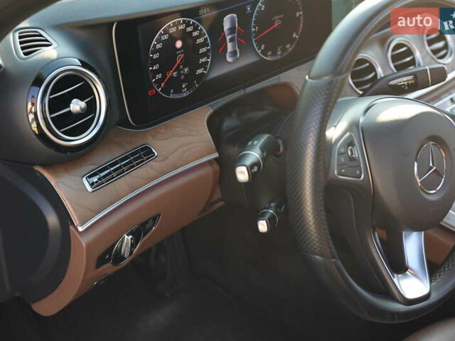 Чорний Мерседес Е-Клас, об'ємом двигуна 2.99 л та пробігом 68 тис. км за 44900 $, фото 21 на Automoto.ua