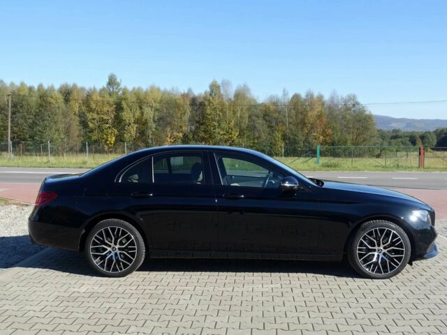 Чорний Мерседес Е-Клас, об'ємом двигуна 2 л та пробігом 31 тис. км за 20999 $, фото 7 на Automoto.ua