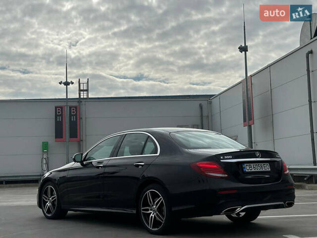 Черный Мерседес Е-Класс, объемом двигателя 2 л и пробегом 87 тыс. км за 32000 $, фото 12 на Automoto.ua