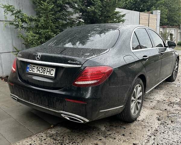Черный Мерседес Е-Класс, объемом двигателя 1.95 л и пробегом 157 тыс. км за 29500 $, фото 2 на Automoto.ua