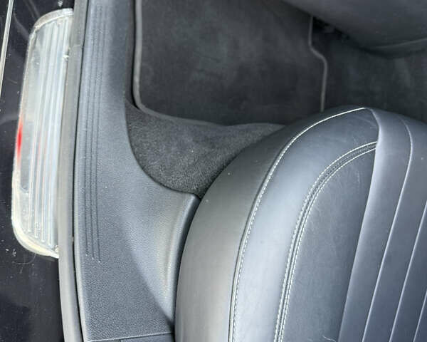 Черный Мерседес Е-Класс, объемом двигателя 2 л и пробегом 145 тыс. км за 28500 $, фото 15 на Automoto.ua