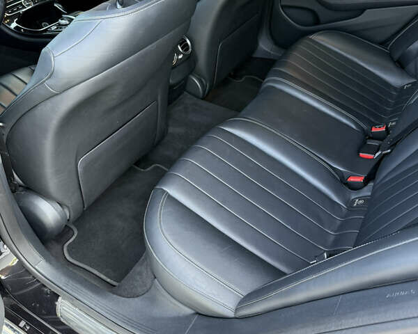 Черный Мерседес Е-Класс, объемом двигателя 2 л и пробегом 145 тыс. км за 28500 $, фото 14 на Automoto.ua