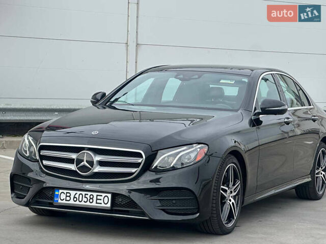 Черный Мерседес Е-Класс, объемом двигателя 2 л и пробегом 87 тыс. км за 32000 $, фото 4 на Automoto.ua
