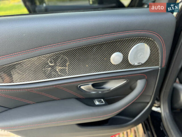 Черный Мерседес Е-Класс, объемом двигателя 3 л и пробегом 30 тыс. км за 55000 $, фото 33 на Automoto.ua