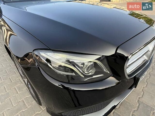 Черный Мерседес Е-Класс, объемом двигателя 2 л и пробегом 113 тыс. км за 33500 $, фото 18 на Automoto.ua