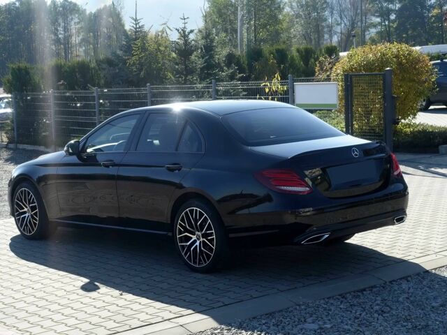 Чорний Мерседес Е-Клас, об'ємом двигуна 2 л та пробігом 31 тис. км за 20999 $, фото 6 на Automoto.ua