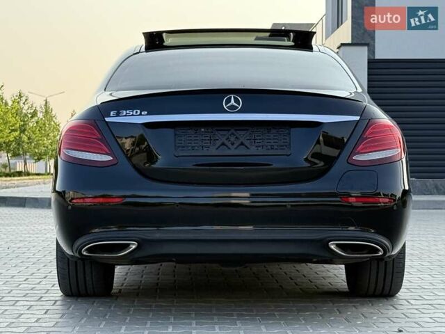 Черный Мерседес Е-Класс, объемом двигателя 2 л и пробегом 113 тыс. км за 33500 $, фото 16 на Automoto.ua