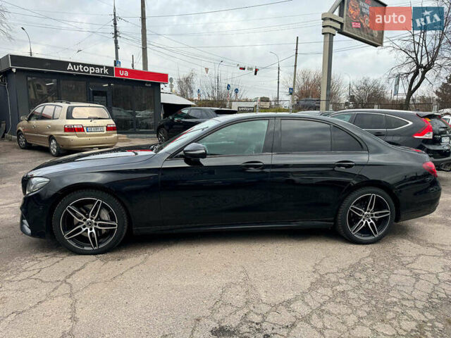 Чорний Мерседес Е-Клас, об'ємом двигуна 2 л та пробігом 230 тис. км за 35640 $, фото 11 на Automoto.ua