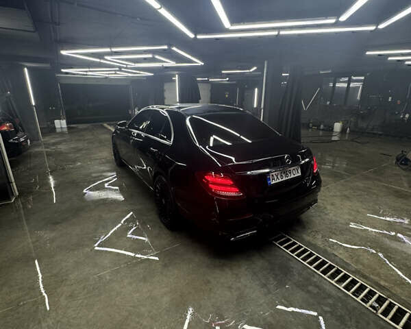 Чорний Мерседес Е-Клас, об'ємом двигуна 1.95 л та пробігом 80 тис. км за 28000 $, фото 11 на Automoto.ua