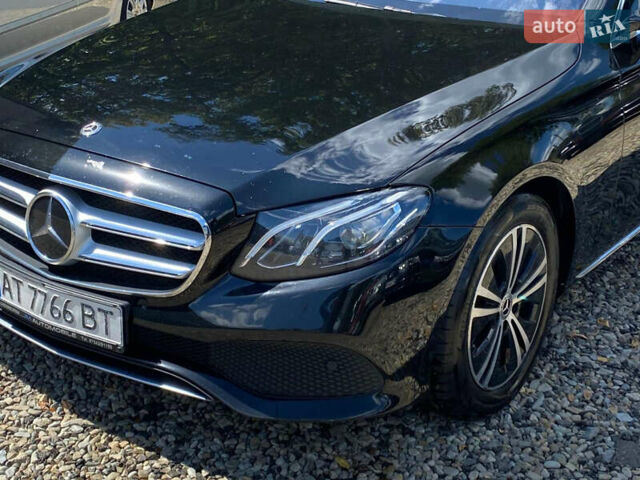 Черный Мерседес Е-Класс, объемом двигателя 1.95 л и пробегом 150 тыс. км за 33500 $, фото 1 на Automoto.ua