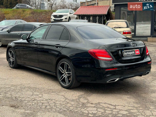 Чорний Мерседес Е-Клас, об'ємом двигуна 2 л та пробігом 230 тис. км за 35640 $, фото 9 на Automoto.ua
