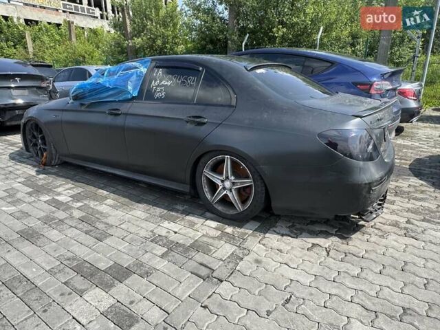 Черный Мерседес Е-Класс, объемом двигателя 3 л и пробегом 162 тыс. км за 25500 $, фото 2 на Automoto.ua