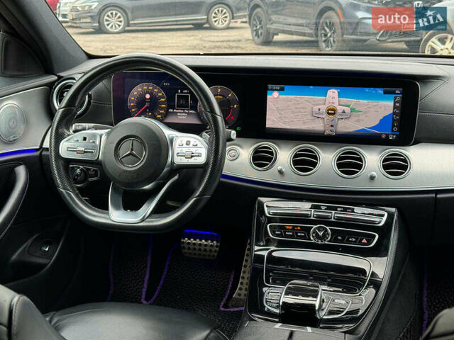 Чорний Мерседес Е-Клас, об'ємом двигуна 2 л та пробігом 230 тис. км за 35640 $, фото 28 на Automoto.ua
