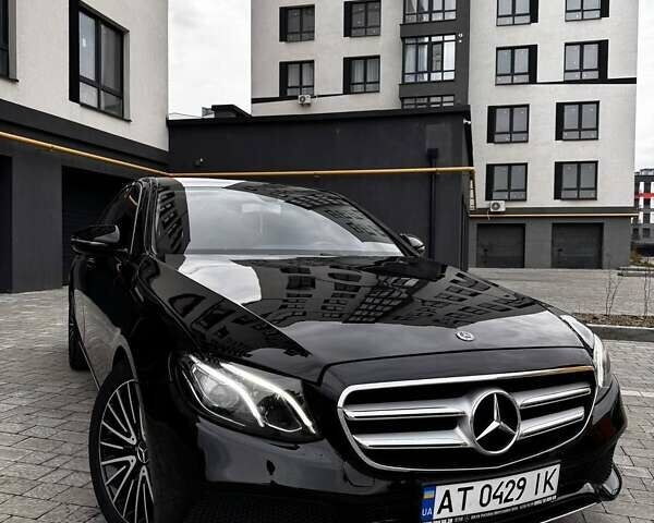 Чорний Мерседес Е-Клас, об'ємом двигуна 2 л та пробігом 405 тис. км за 22800 $, фото 5 на Automoto.ua