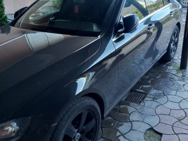 Чорний Мерседес Е-Клас, об'ємом двигуна 2 л та пробігом 300 тис. км за 20900 $, фото 3 на Automoto.ua