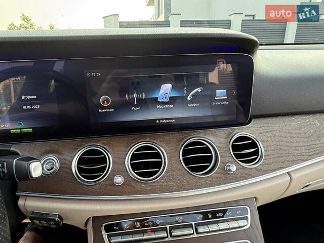 Черный Мерседес Е-Класс, объемом двигателя 2 л и пробегом 113 тыс. км за 33500 $, фото 59 на Automoto.ua