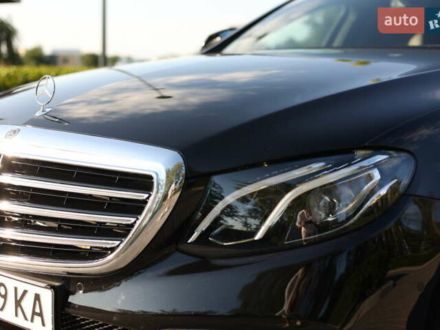Чорний Мерседес Е-Клас, об'ємом двигуна 2.99 л та пробігом 68 тис. км за 44900 $, фото 4 на Automoto.ua