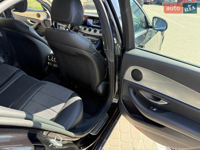 Черный Мерседес Е-Класс, объемом двигателя 1.95 л и пробегом 199 тыс. км за 27600 $, фото 6 на Automoto.ua