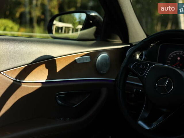 Чорний Мерседес Е-Клас, об'ємом двигуна 2.99 л та пробігом 68 тис. км за 44900 $, фото 27 на Automoto.ua