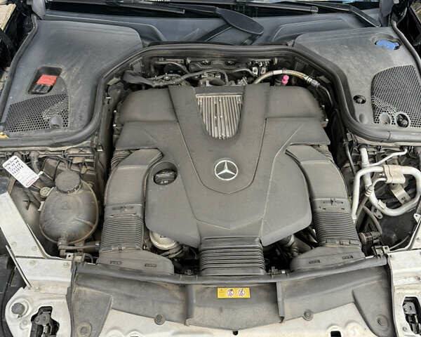 Чорний Мерседес Е-Клас, об'ємом двигуна 3 л та пробігом 154 тис. км за 40500 $, фото 28 на Automoto.ua