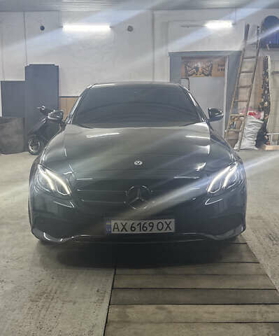 Чорний Мерседес Е-Клас, об'ємом двигуна 1.95 л та пробігом 80 тис. км за 28000 $, фото 26 на Automoto.ua